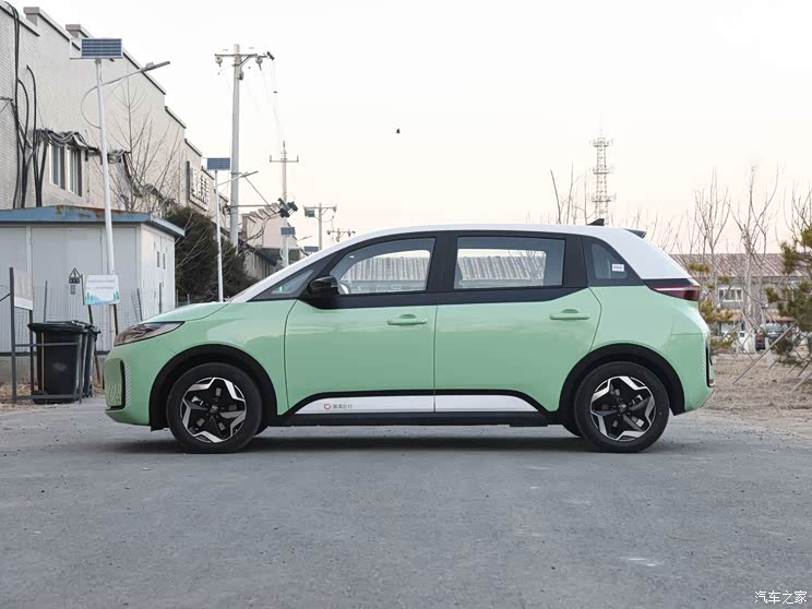 1款车型/售15.18万 比亚迪d1正式上市