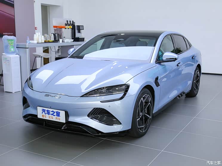 比亞迪 海豹 2022款 700km 長續(xù)航后驅版 比亞迪 海豹 2022款 700km 長續(xù)航后驅版