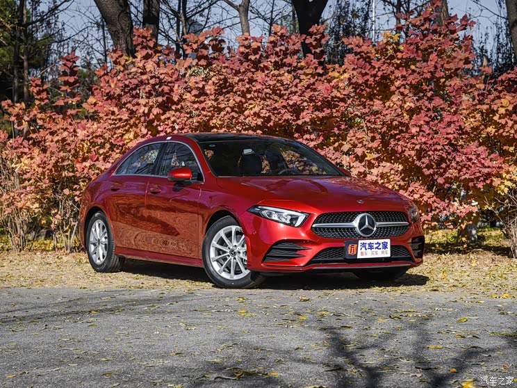 北京奔驰 奔驰A级 2019款 A 200 L 运动轿车