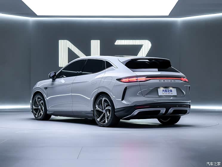 騰勢(shì)汽車 騰勢(shì)N7 2023款 基本型 騰勢(shì)汽車 騰勢(shì)N7 2023款 基本型