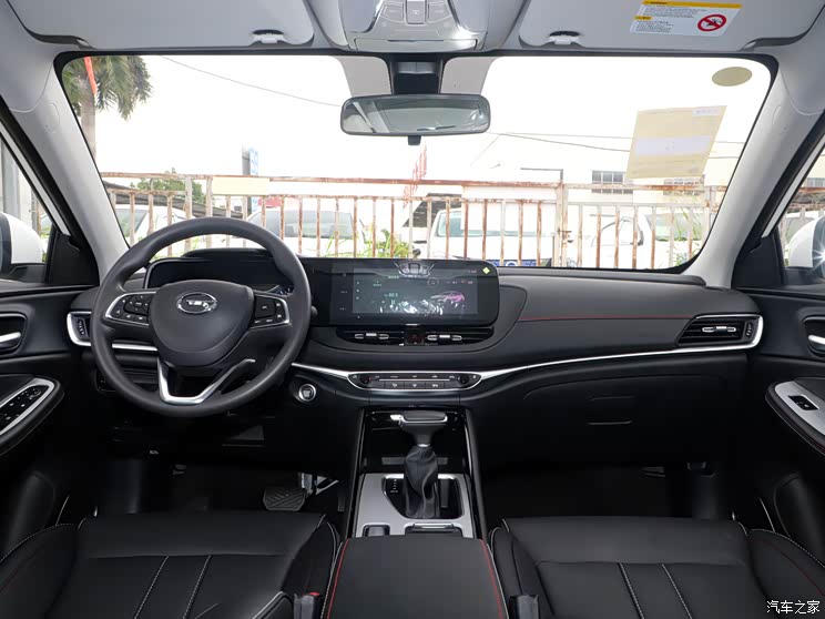 广汽乘用车 传祺GA4 2021款 PLUS 235T 自动尊享版