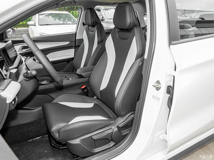 吉利汽車 繽瑞 2024款 繽瑞COOL 1.5T DCT冠軍版 吉利汽車 繽瑞 2024款 繽瑞COOL 1.5T DCT冠軍版