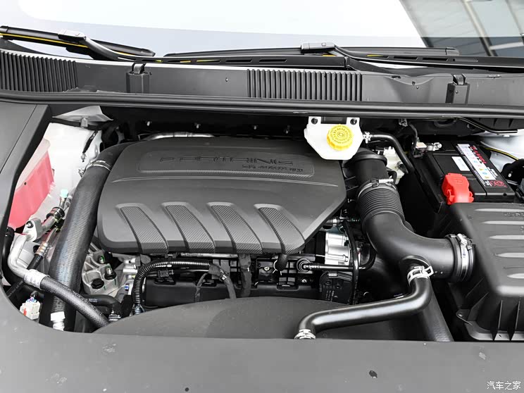 东风风行 风行·游艇 2022款 尊享型 东风风行 风行·游艇 2022款 尊享型