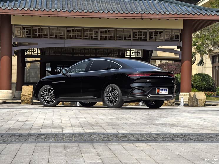 比亞迪 漢 2022款 DM-i 121KM 尊享型 比亞迪 漢 2022款 DM-i 121KM 尊享型