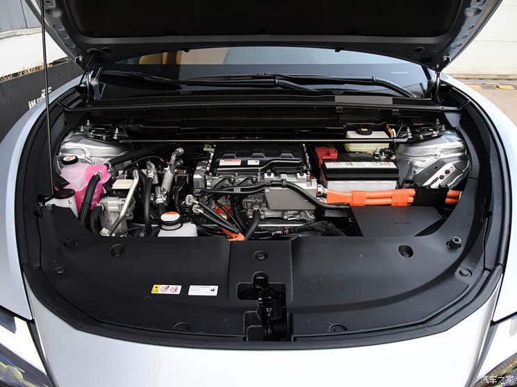 雷克薩斯 雷克薩斯RZ 2023款 450e 四驅(qū)縱享版 雷克薩斯 雷克薩斯RZ 2023款 450e 四驅(qū)縱享版