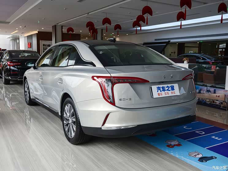 一汽紅旗 紅旗E-QM5 2022款 431km 充電樂(lè)享版