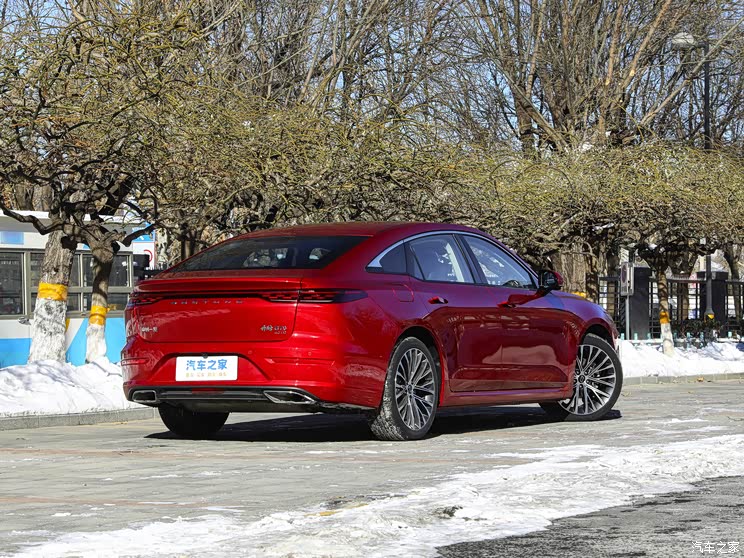 一汽奔騰 奔騰B70 2024款 第四代 2.0T 領(lǐng)航版 一汽奔騰 奔騰B70 2024款 第四代 2.0T 領(lǐng)航版