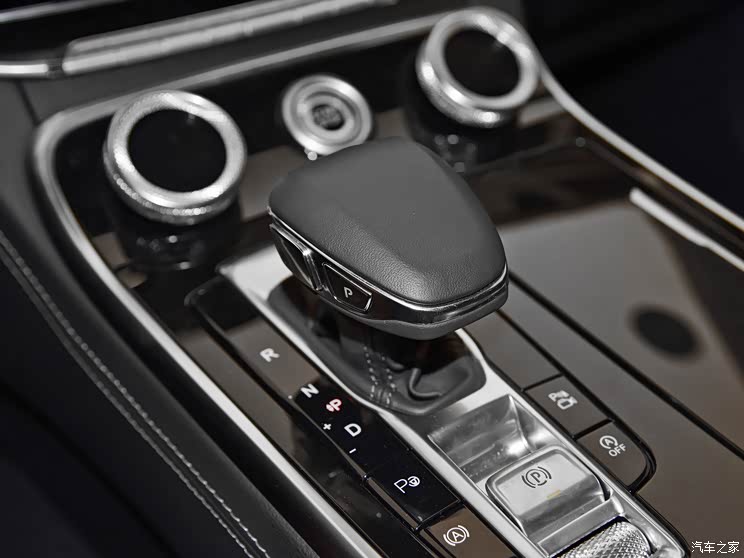 一汽红旗 红旗H9 2020款 2.0T 智联旗畅版 一汽红旗 红旗H9 2020款 2.0T 智联旗畅版