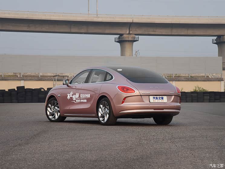 長(zhǎng)城汽車(chē) 歐拉閃電貓 2022款 555km 標(biāo)準(zhǔn)續(xù)航版 長(zhǎng)城汽車(chē) 歐拉閃電貓 2022款 555km 標(biāo)準(zhǔn)續(xù)航版