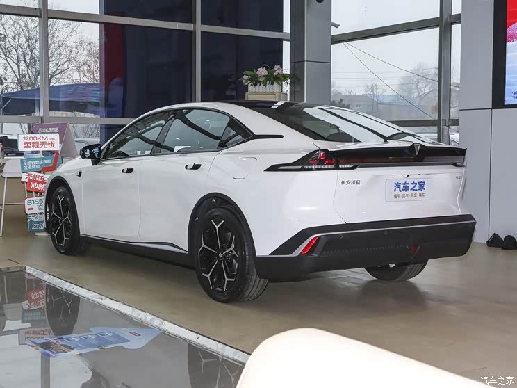 深蓝汽车 深蓝SL03 2023款 135Plus增程版 深蓝汽车 深蓝SL03 2023款 135Plus增程版