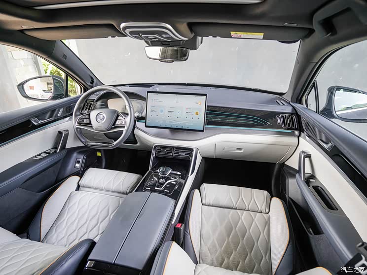 比亞迪 唐新能源 2022款 DM-p 215KM 四驅(qū)旗艦型 比亞迪 唐新能源 2022款 DM-p 215KM 四驅(qū)旗艦型