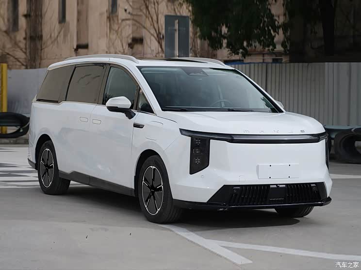 上汽大通 上汽大通MAXUS 大家MIFA7 2023款 纯电 基本型 上汽大通 上汽大通MAXUS 大家MIFA7 2023款 纯电 基本型