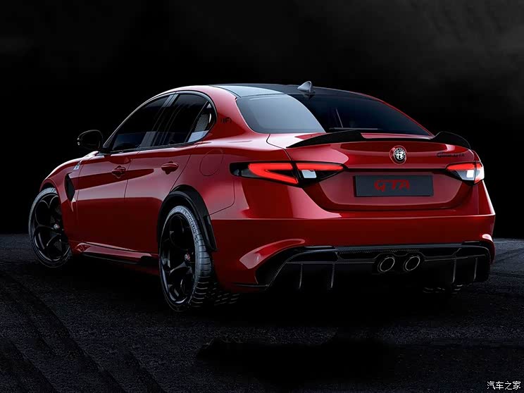 阿尔法·罗密欧 Giulia 2020款 GTA 阿尔法·罗密欧 Giulia 2020款 GTA