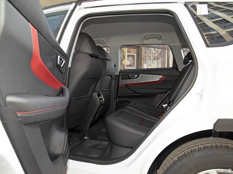 奇瑞汽车 瑞虎7 2022款 超能版 1.5T CVT超能卫士 奇瑞汽车 瑞虎7 2022款 超能版 1.5T CVT超能卫士