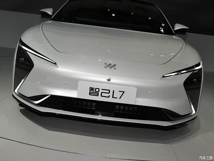 智己汽車 智己L7 2021款 天使輪版 智己汽車 智己L7 2021款 天使輪版