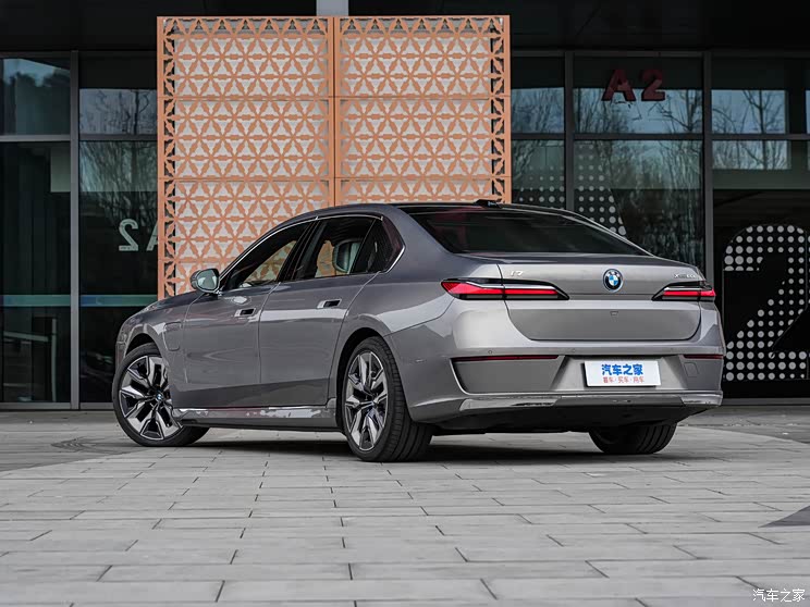 宝马(进口) 宝马i7 2023款 xDrive60L 豪华套装 宝马(进口) 宝马i7 2023款 xDrive60L 豪华套装