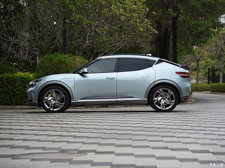 捷尼賽思 捷尼賽思GV60 2023款 551km 四驅(qū)高性能版 捷尼賽思 捷尼賽思GV60 2023款 551km 四驅(qū)高性能版