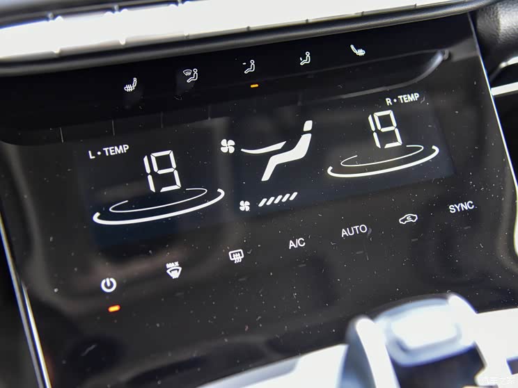 奇瑞汽車 瑞虎8 PLUS鯤鵬e+ 2022款 PHEV 1.5T風(fēng)范e+ 奇瑞汽車 瑞虎8 PLUS鯤鵬e+ 2022款 PHEV 1.5T風(fēng)范e+