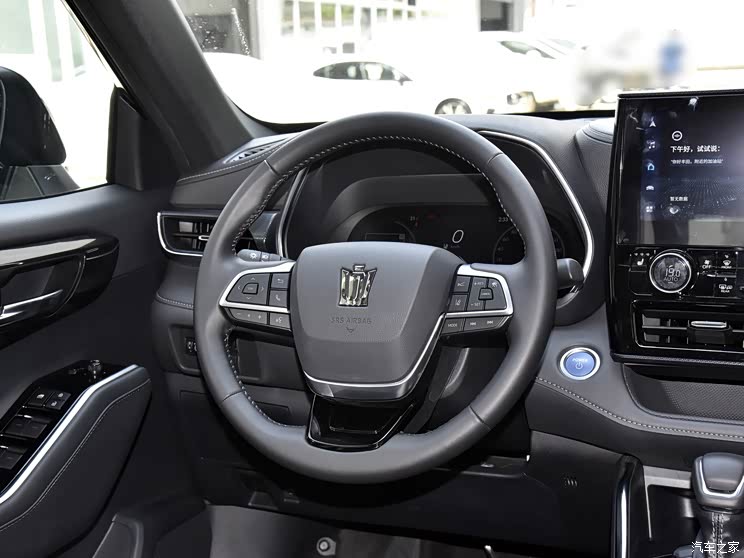 一汽丰田 皇冠陆放 2021款 2.5L HEV四驱尊贵版