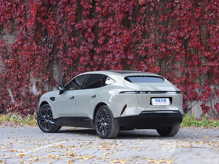 阿維塔科技 阿維塔11 2022款 長續(xù)航雙電機奢享版 阿維塔科技 阿維塔11 2022款 長續(xù)航雙電機奢享版