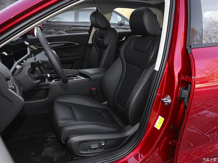 一汽奔騰 奔騰B70 2024款 第四代 2.0T 領(lǐng)航版 一汽奔騰 奔騰B70 2024款 第四代 2.0T 領(lǐng)航版