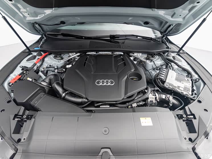 上汽奧迪 奧迪A7L 2024款 55 TFSI quattro RS 套件競速版 上汽奧迪 奧迪A7L 2024款 55 TFSI quattro RS 套件競速版