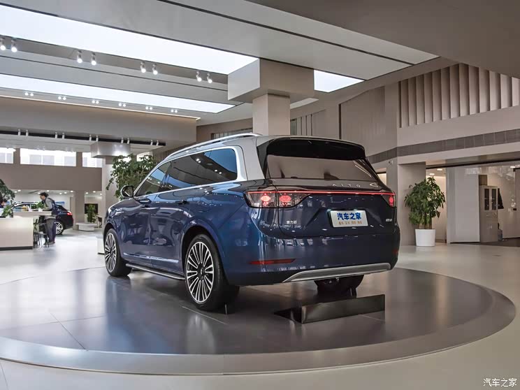 问界汽车 问界M9 2024款 增程 Ultra版 52kWh 问界汽车 问界M9 2024款 增程 Ultra版 52kWh