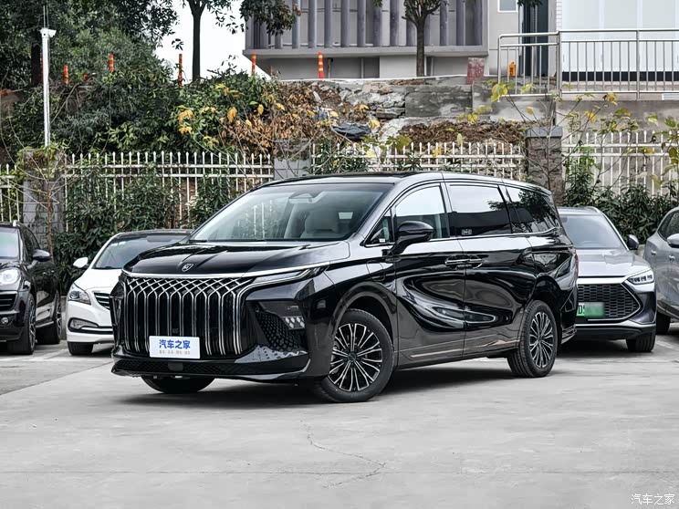 東風(fēng)風(fēng)行 星海V9 2023款 PHEV 基本型 東風(fēng)風(fēng)行 星海V9 2023款 PHEV 基本型