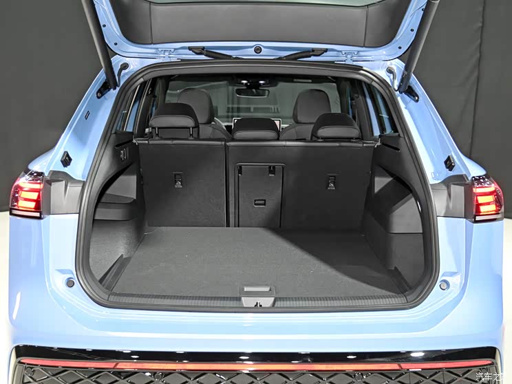 上汽大众 途观L 2024款 380TSI PRO 自动四驱高配 上汽大众 途观L 2024款 380TSI PRO 自动四驱高配