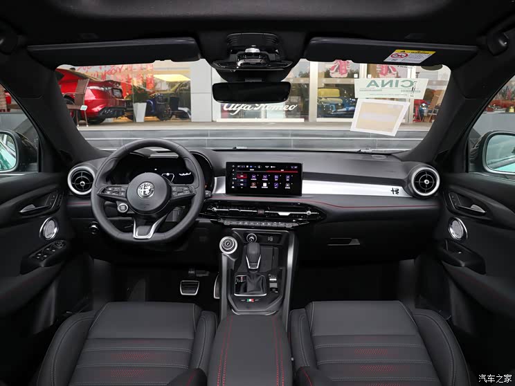 阿尔法・罗密欧 Tonale托纳利 2024款 2.0T 268HP AWD Tributo Italiano 致敬传奇版 阿尔法・罗密欧 Tonale托纳利 2024款 2.0T 268HP AWD Tributo Italiano 致敬传奇版
