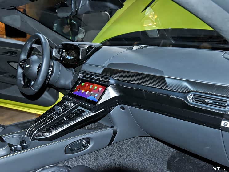 阿斯頓?馬丁 V8 Vantage 2024款 4.0T V8 Coupe 阿斯頓?馬丁 V8 Vantage 2024款 4.0T V8 Coupe
