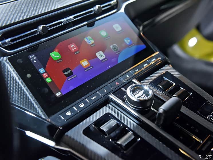 阿斯頓?馬丁 V8 Vantage 2024款 4.0T V8 Coupe 阿斯頓?馬丁 V8 Vantage 2024款 4.0T V8 Coupe