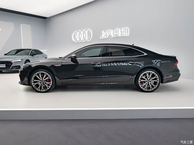 上汽奧迪 奧迪A7L 2024款 55 TFSI quattro 黑武士版 上汽奧迪 奧迪A7L 2024款 55 TFSI quattro 黑武士版