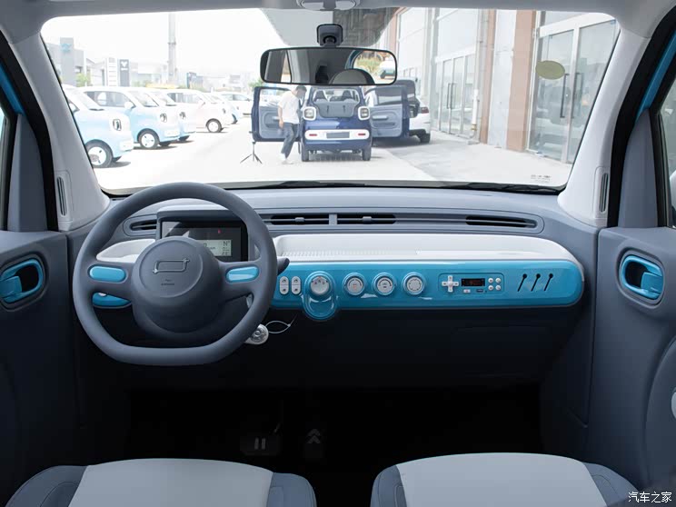 一汽奔騰 奔騰小馬 2024款 122km 萌趣馬 一汽奔騰 奔騰小馬 2024款 122km 萌趣馬