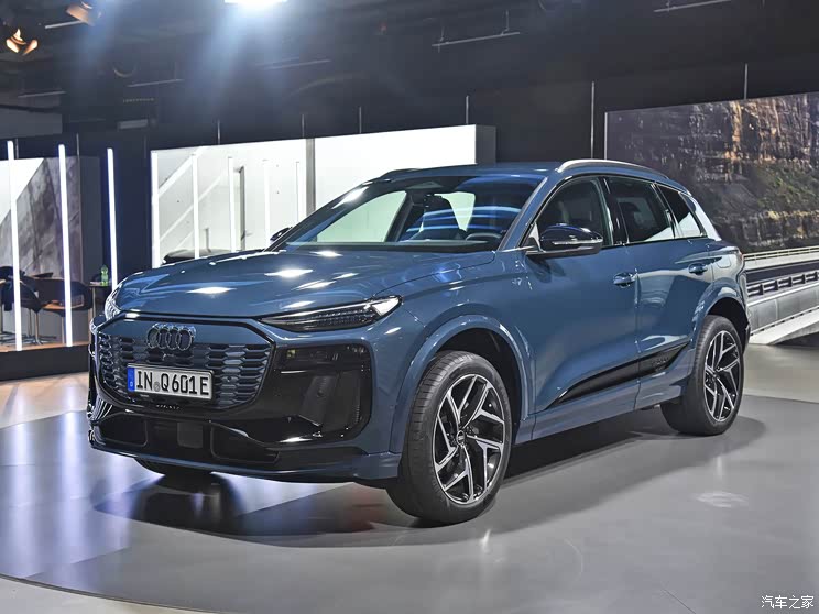 奥迪(进口) 奥迪Q6 e-tron(海外) 2024款 基本型 奥迪(进口) 奥迪Q6 e-tron(海外) 2024款 基本型