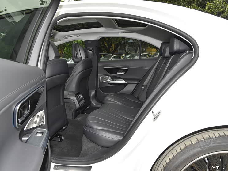 奔馳(進(jìn)口) 奔馳E級(jí)(進(jìn)口) 2024款 E 300 豪華型運(yùn)動(dòng)版 奔馳(進(jìn)口) 奔馳E級(jí)(進(jìn)口) 2024款 E 300 豪華型運(yùn)動(dòng)版