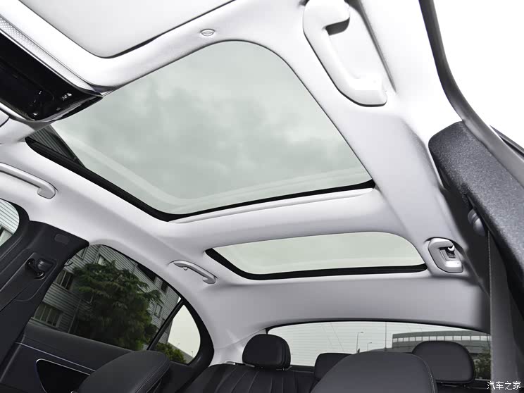 奔馳(進(jìn)口) 奔馳E級(jí)(進(jìn)口) 2024款 E 300 豪華型運(yùn)動(dòng)版 奔馳(進(jìn)口) 奔馳E級(jí)(進(jìn)口) 2024款 E 300 豪華型運(yùn)動(dòng)版