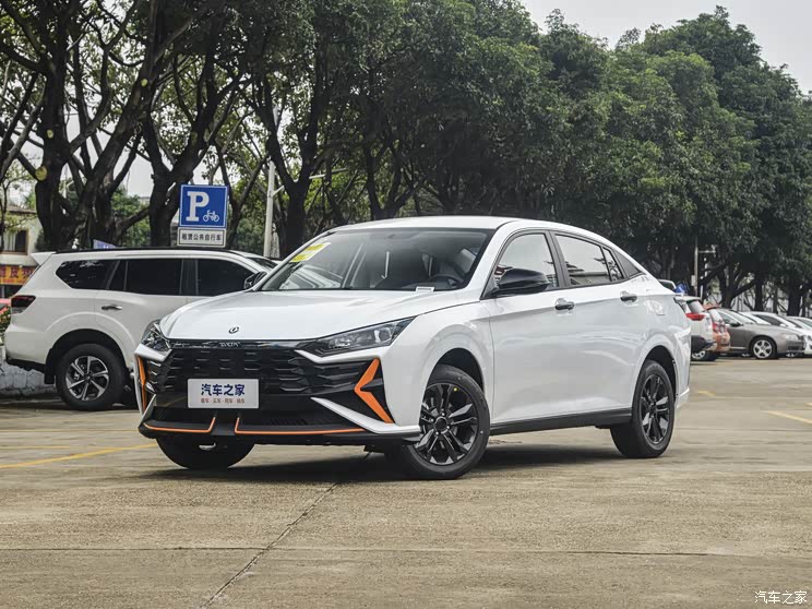东风乘用车 奕炫 2024款 1.5L 自动劲速版 东风乘用车 奕炫 2024款 1.5L 自动劲速版