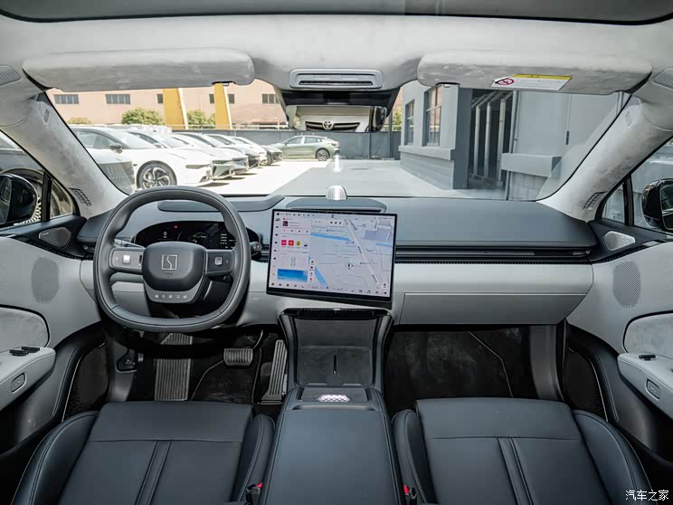 極氪 極氪007 2024款 四驅(qū)版 75kWh 極氪 極氪007 2024款 四驅(qū)版 75kWh