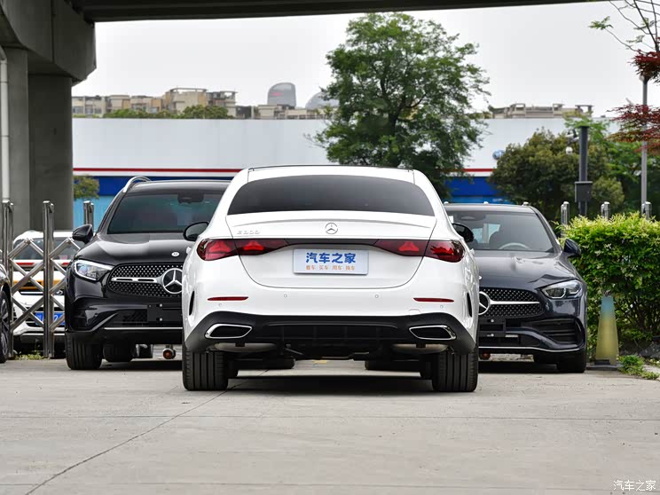 奔馳(進(jìn)口) 奔馳E級(jí)(進(jìn)口) 2024款 E 300 豪華型運(yùn)動(dòng)版 奔馳(進(jìn)口) 奔馳E級(jí)(進(jìn)口) 2024款 E 300 豪華型運(yùn)動(dòng)版