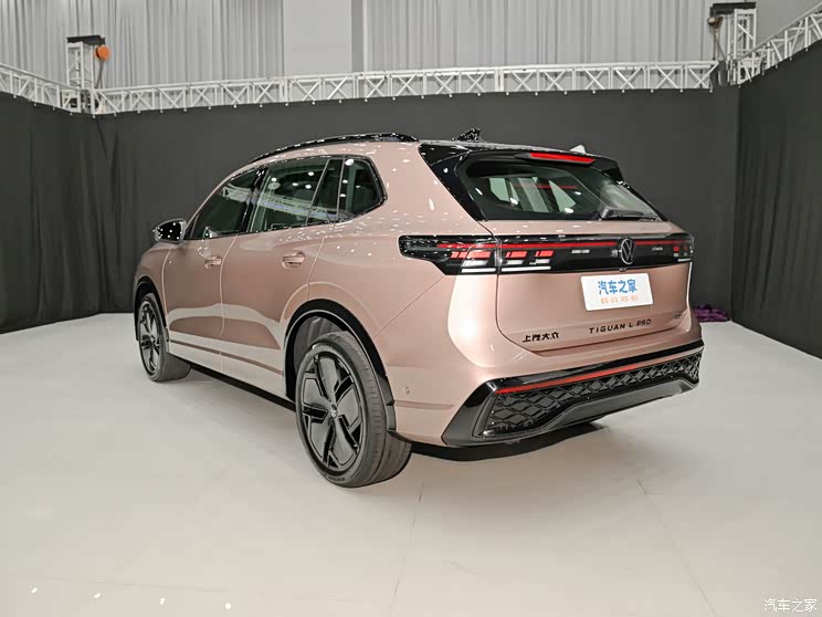 上汽大众 途观L 2024款 380TSI PRO 自动四驱高配 上汽大众 途观L 2024款 380TSI PRO 自动四驱高配