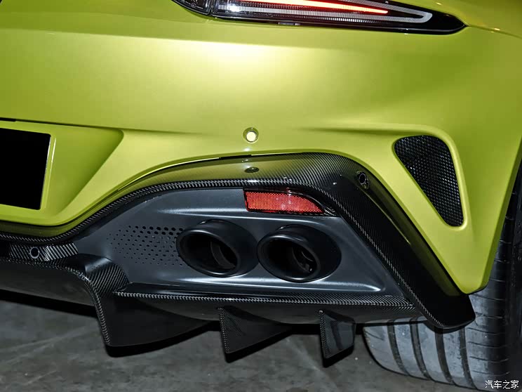 阿斯頓?馬丁 V8 Vantage 2024款 4.0T V8 Coupe 阿斯頓?馬丁 V8 Vantage 2024款 4.0T V8 Coupe