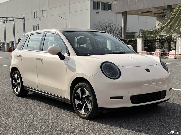 江汽集团 钇为3 2024款 330km 挚爱版 江汽集团 钇为3 2024款 330km 挚爱版