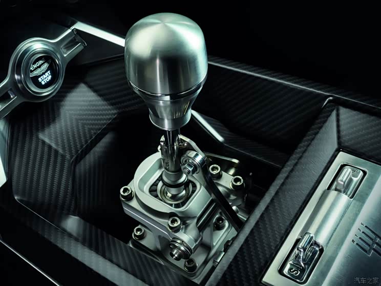 阿斯顿・马丁 Valiant 2024款 基本型 阿斯顿・马丁 Valiant 2024款 基本型