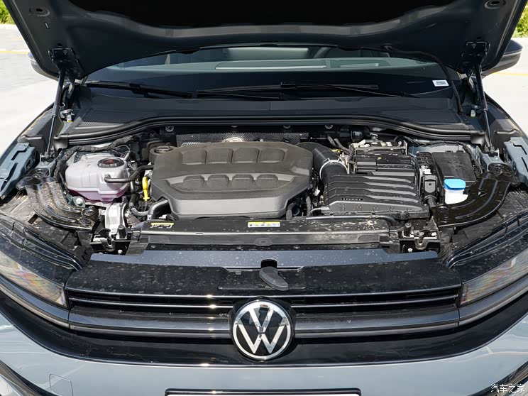 一汽-大众 迈腾 2024款 380TSI DSG尊贵版 一汽-大众 迈腾 2024款 380TSI DSG尊贵版