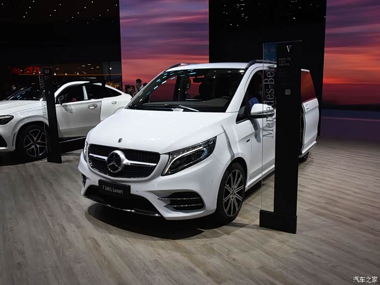 福建奔驰 奔驰V级 2021款 基本型 福建奔驰 奔驰V级 2021款 基本型