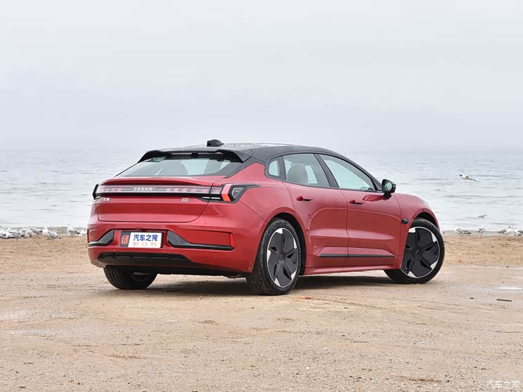 极氪 极氪001 2021款 超长续航单电机 WE版 极氪 极氪001 2021款 超长续航单电机 WE版