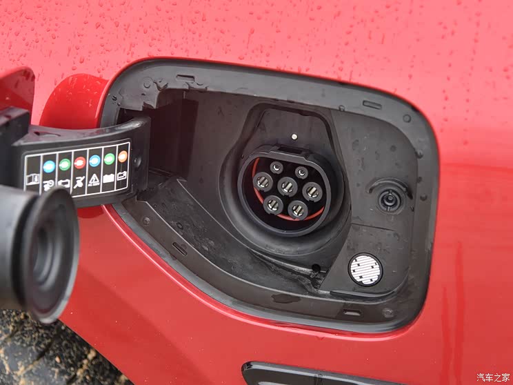 极氪 极氪001 2021款 超长续航单电机 WE版 极氪 极氪001 2021款 超长续航单电机 WE版