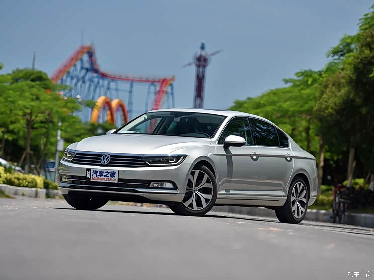 一汽-大众 迈腾 2017款 380TSI DSG 旗舰型 一汽-大众 迈腾 2017款 380TSI DSG 旗舰型