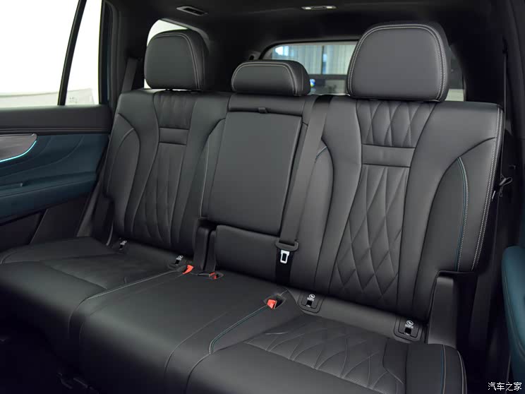 广汽乘用车 传祺GS8 2022款 领航系列 2.0TGDI 四驱豪华智联版(七座) 揽月/星越L等 2021最难忘的SUV(上)